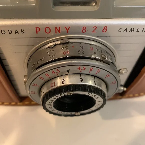 Kodak Pony 828 Camera with leather field case - Picture 10 of 10